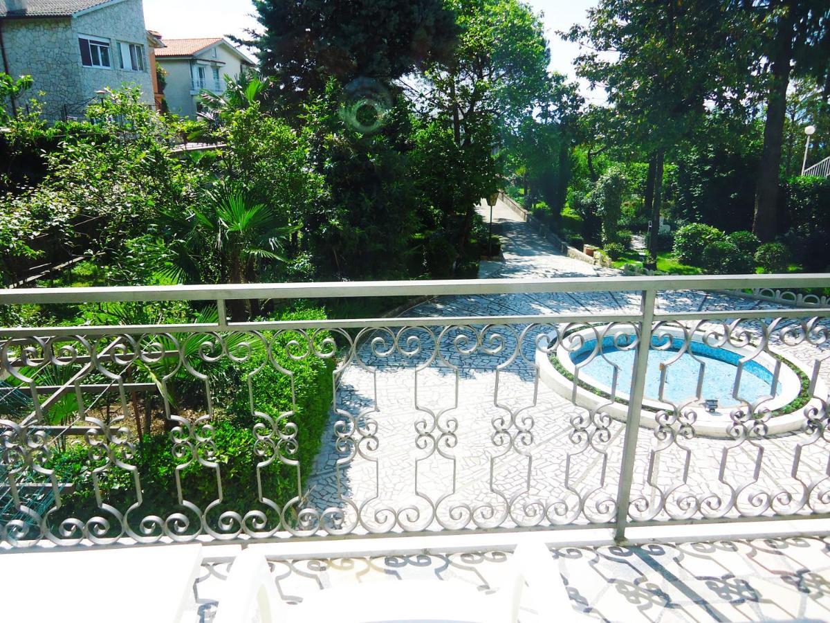 Apartments Anita Near Opatija With Private Parking มาทุลยี ภายนอก รูปภาพ